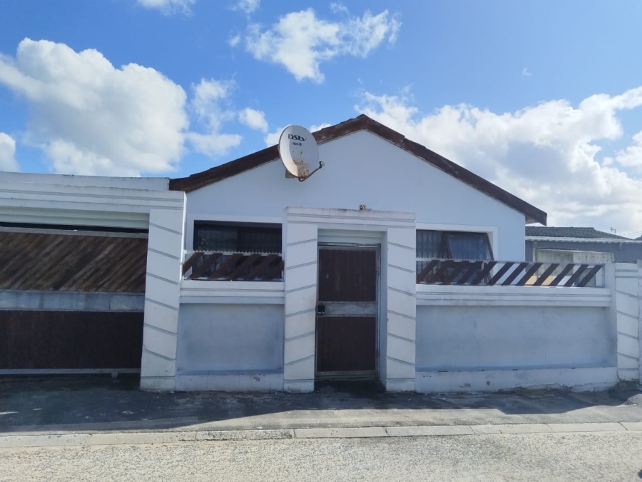 3 Bedroom Property for Sale in Umrhabulo Triangle Western Cape